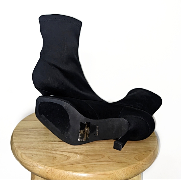 Forever 21 Square-Toe Stiletto Booties - Picture 6 of 7